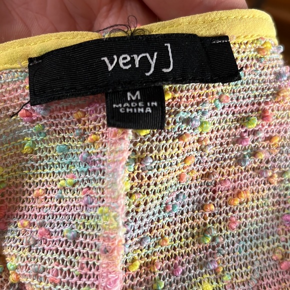 PRETTY PASTEL COLORED SHEER SCOOP NECK SWEATER! - Picture 6 of 8